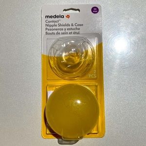 Medela Contact Nipple Shields & Case for Breastfeeding